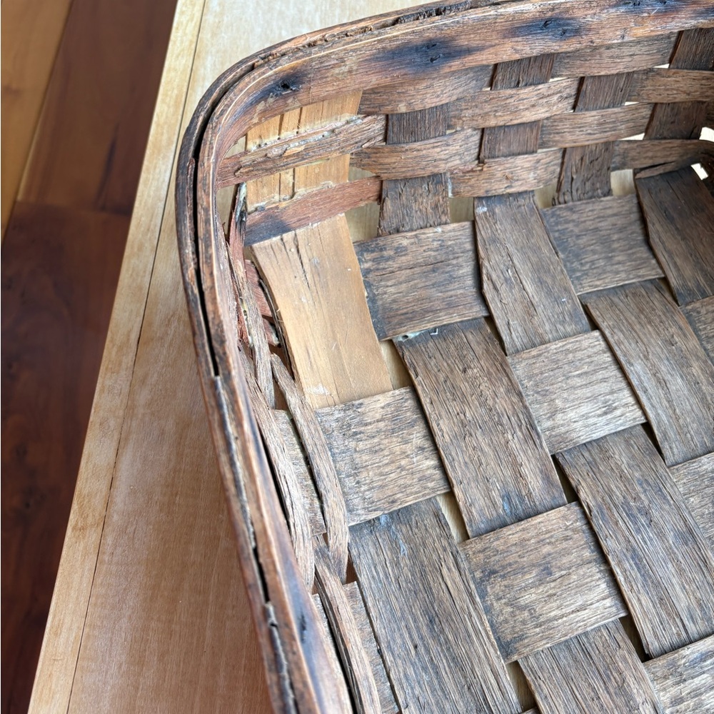 Beautiful Clean Rustic Brown Woven Basket Unique pet/smoke-free - Picture 6 of 16